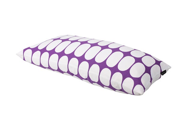 Mette Ditmer Ellipse-tyynynp&auml;&auml;llinen, 35 x 70 cm violettivalkoinen